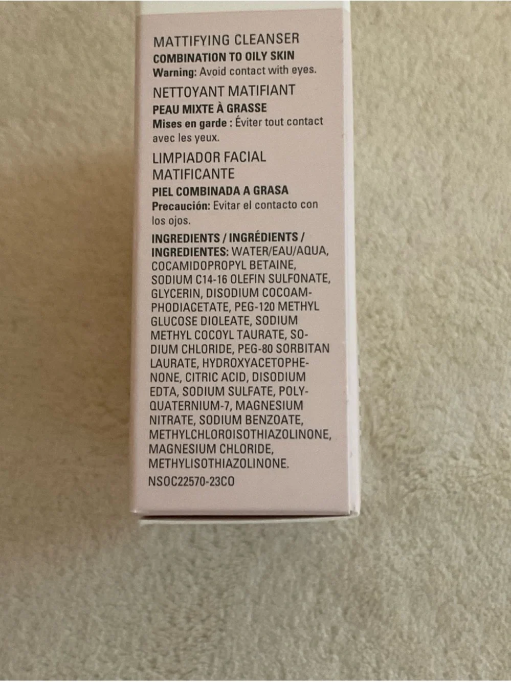 Mary Kay Mattifying Travel Set - Light Pink & White